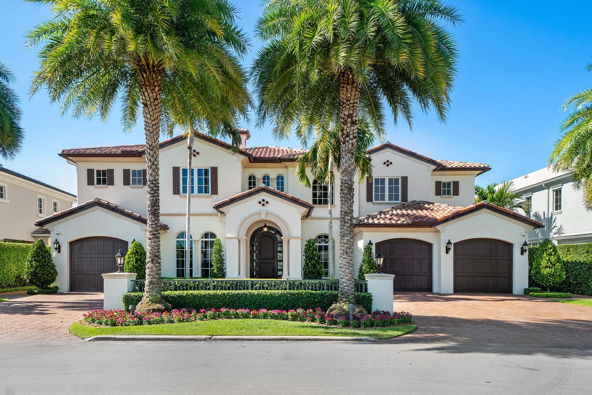 ROYAL PALM YACHT & COUNTRY CLUB - Residential