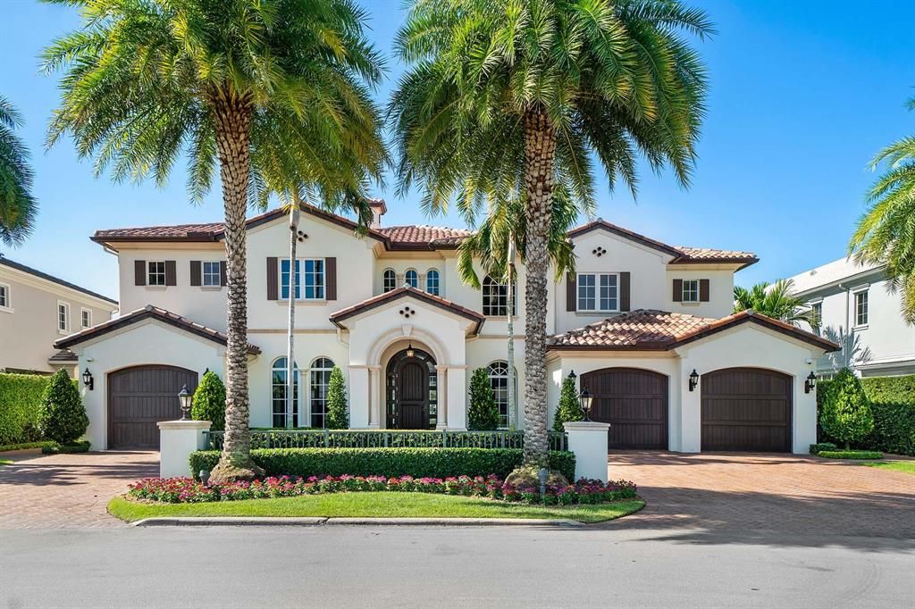 Photo of 230 S Maya Palm Drive, Boca Raton, FL 33432 (MLS # R10713078)