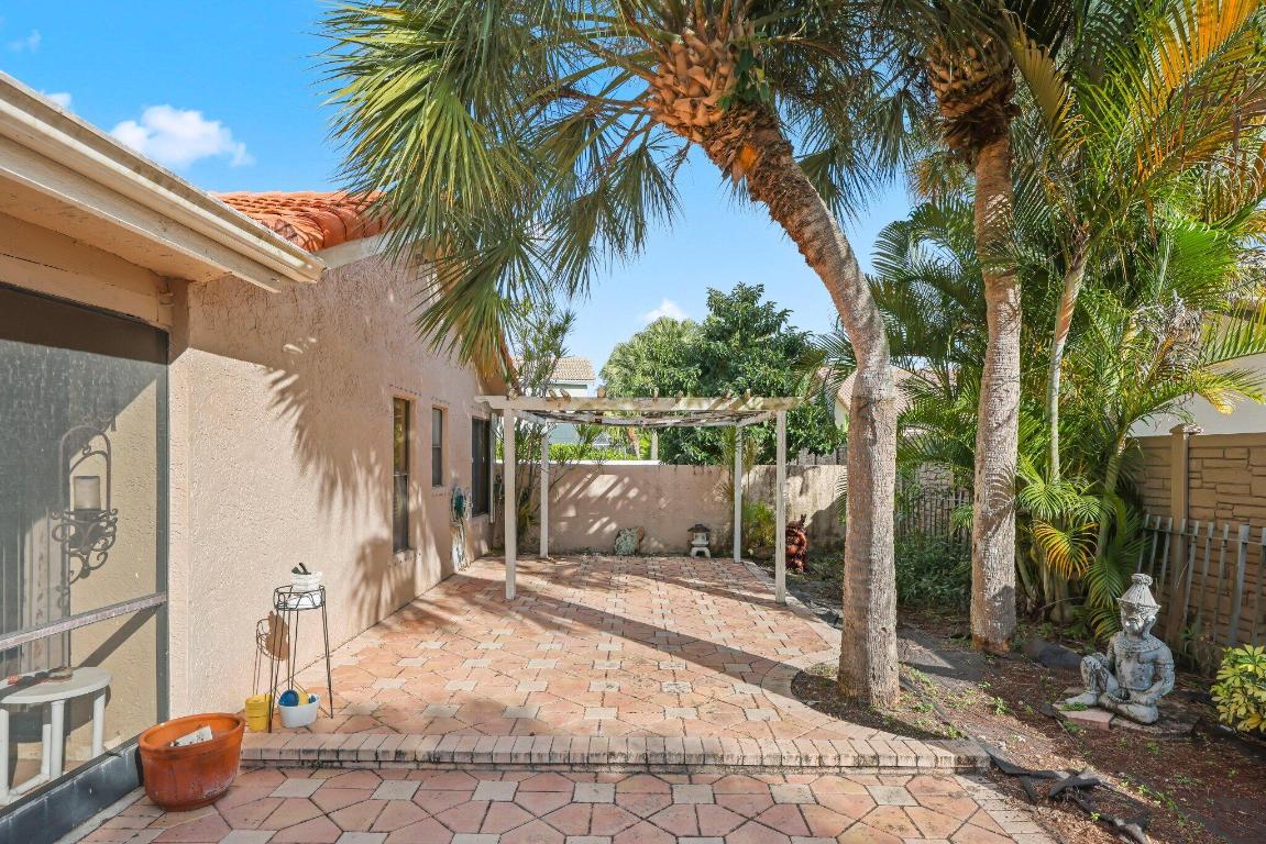 LAGUNA - Residential