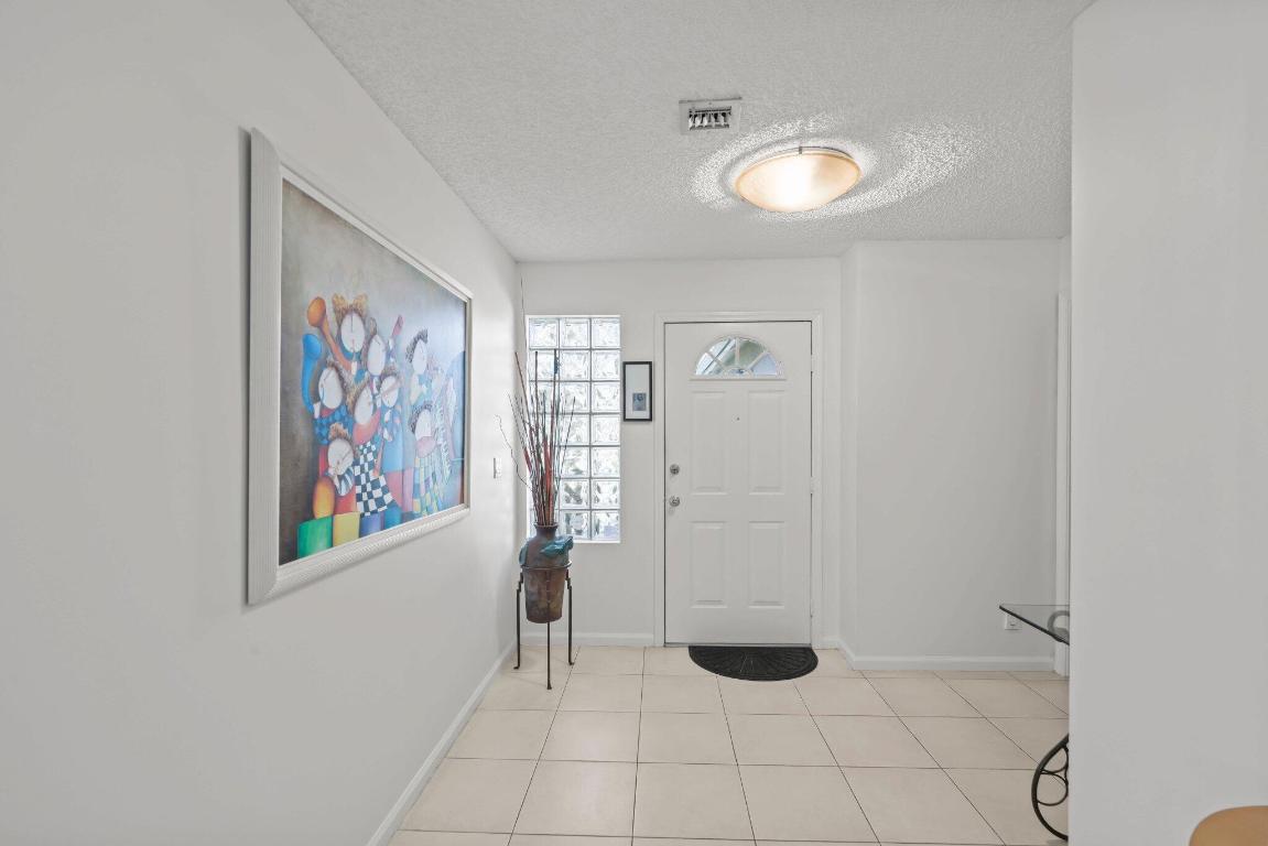 LAGUNA - Residential