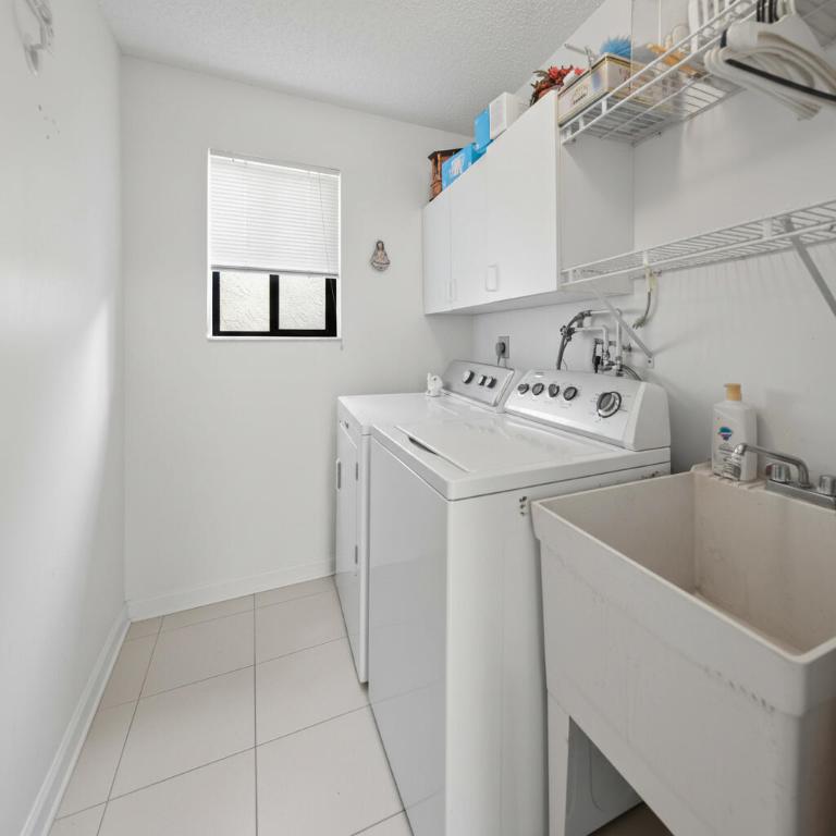 LAGUNA - Residential