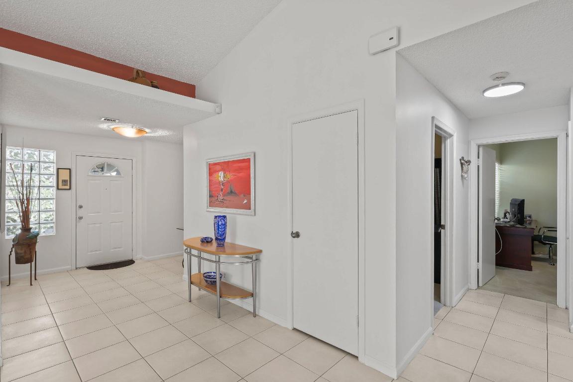 LAGUNA - Residential