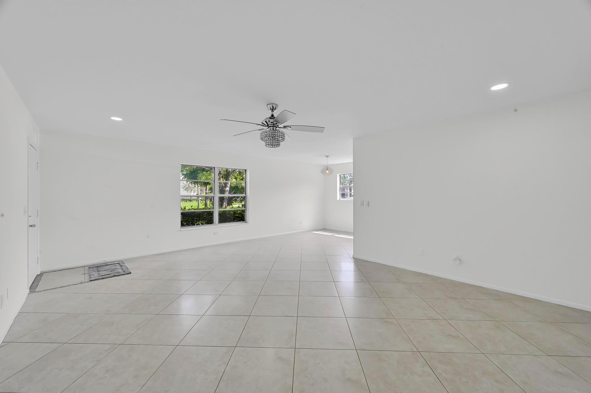 VISTA ST LUCIE BUILDINGS - Residential Lease