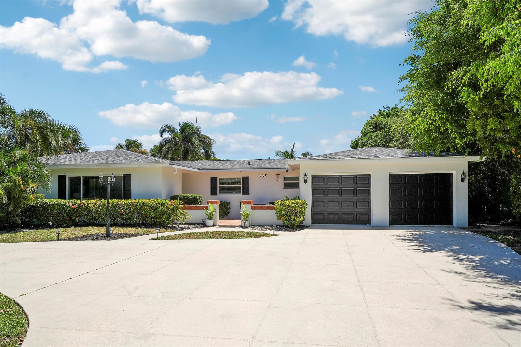 Tequesta Country Club is one of the most highly sought after areas in Tequesta due to its proximity to beaches, great restaurants, entertainment, golfing and no mandatory HOA. This house has 4 bedrooms and 3 baths with recentIy updated kitchen and bar area with small refrigerator. It has 2 king suites. impact windows and roof were installed in 2022. Each bedroom has televisions, smoke/carbon detectors connected (one goes off all go off).The pool is heated and large enough for the whole family, the sliders to the pool area have alarms for child safety and the yard is fully fenced for your total privacy. Don't pass this up.