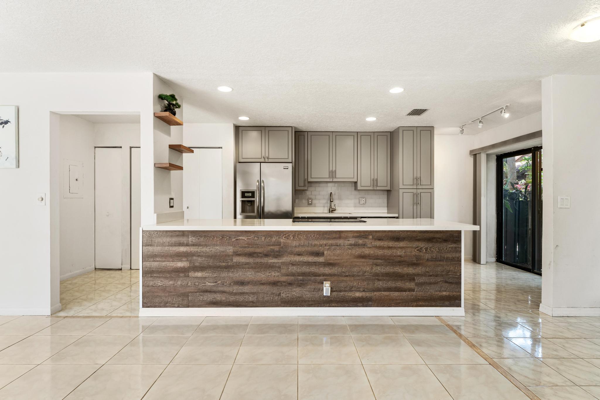 2561 Carambola Circle N 1848 Bldg 8