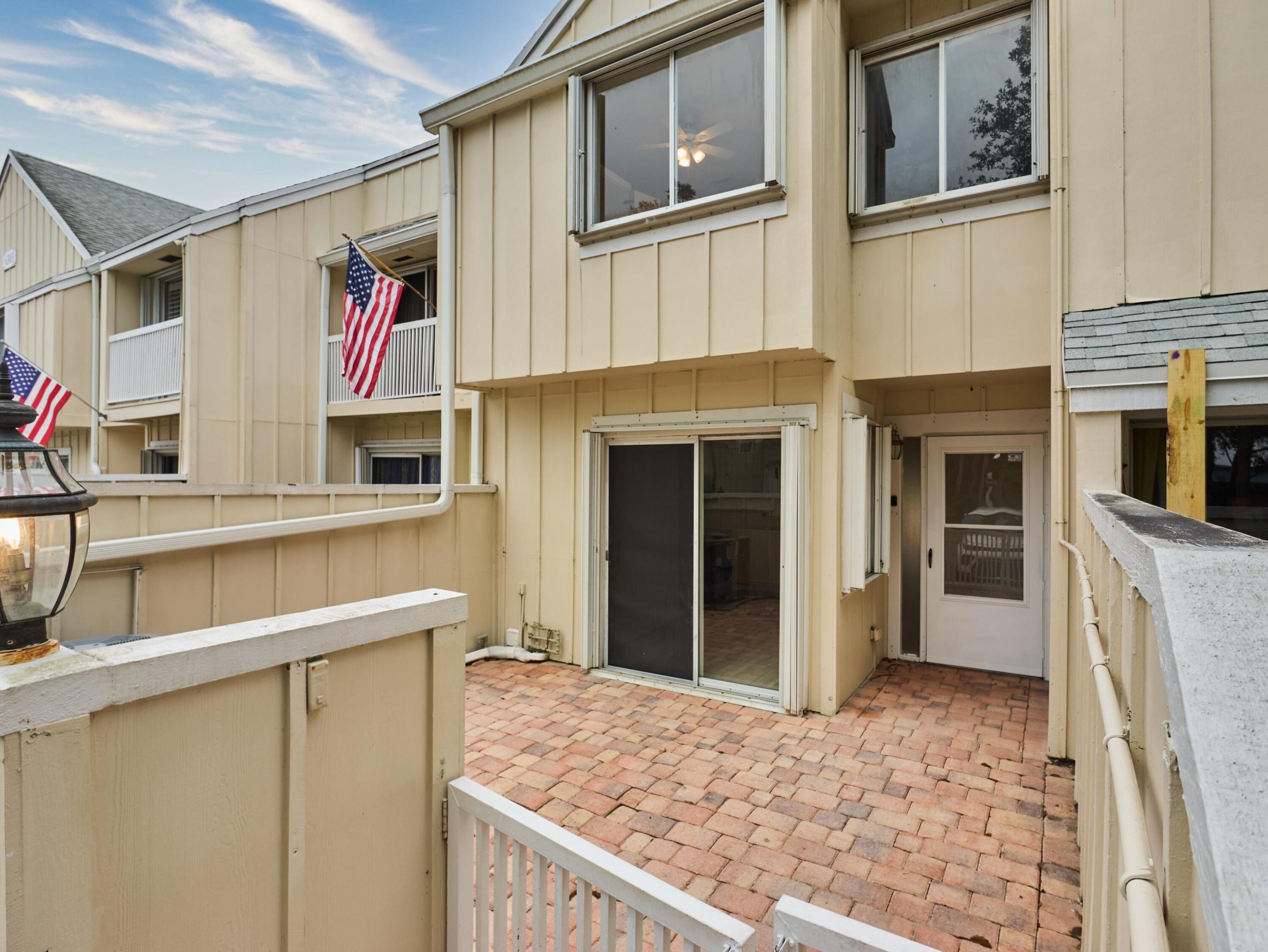 Riverwalk - Residential