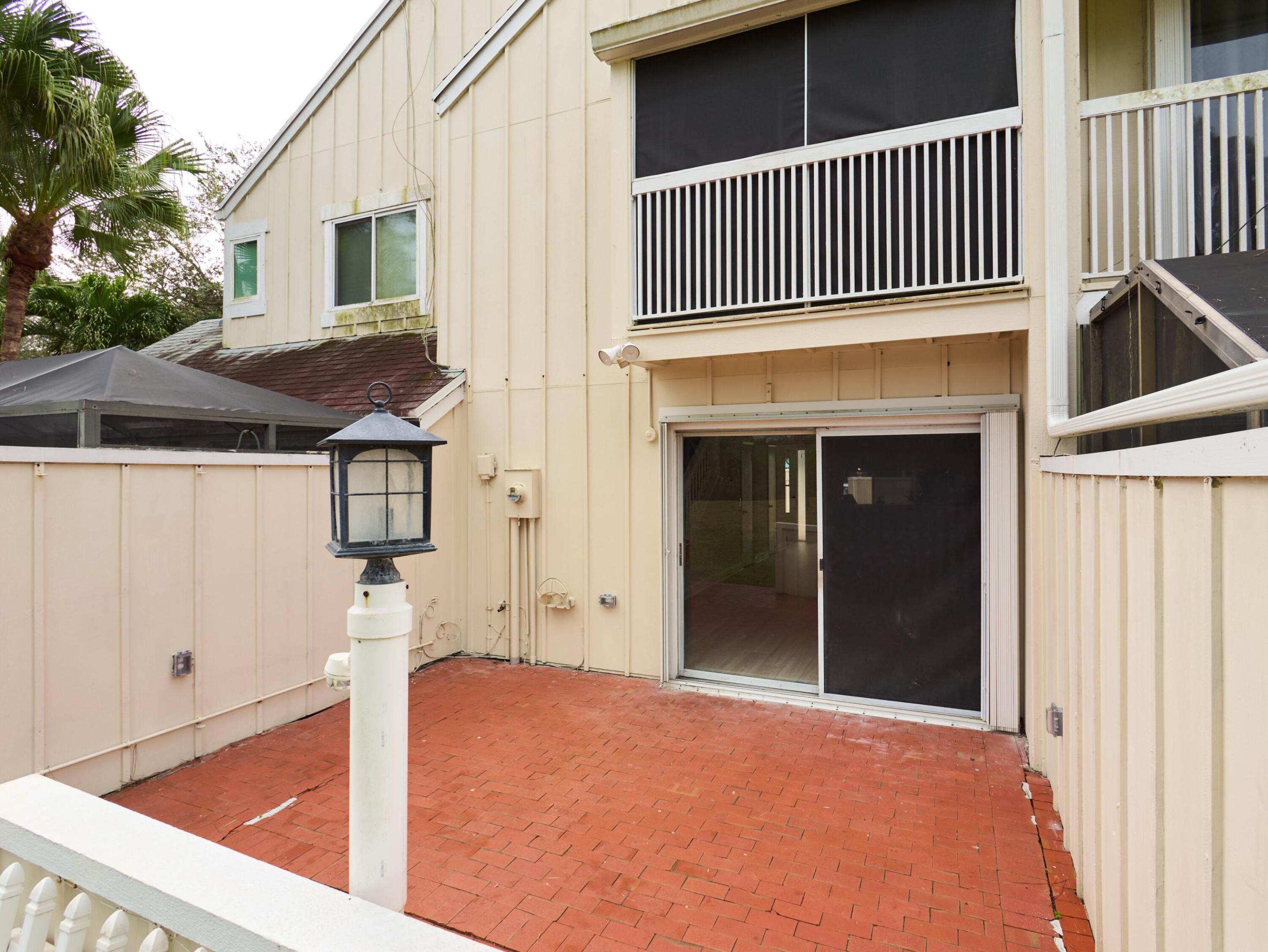 Riverwalk - Residential