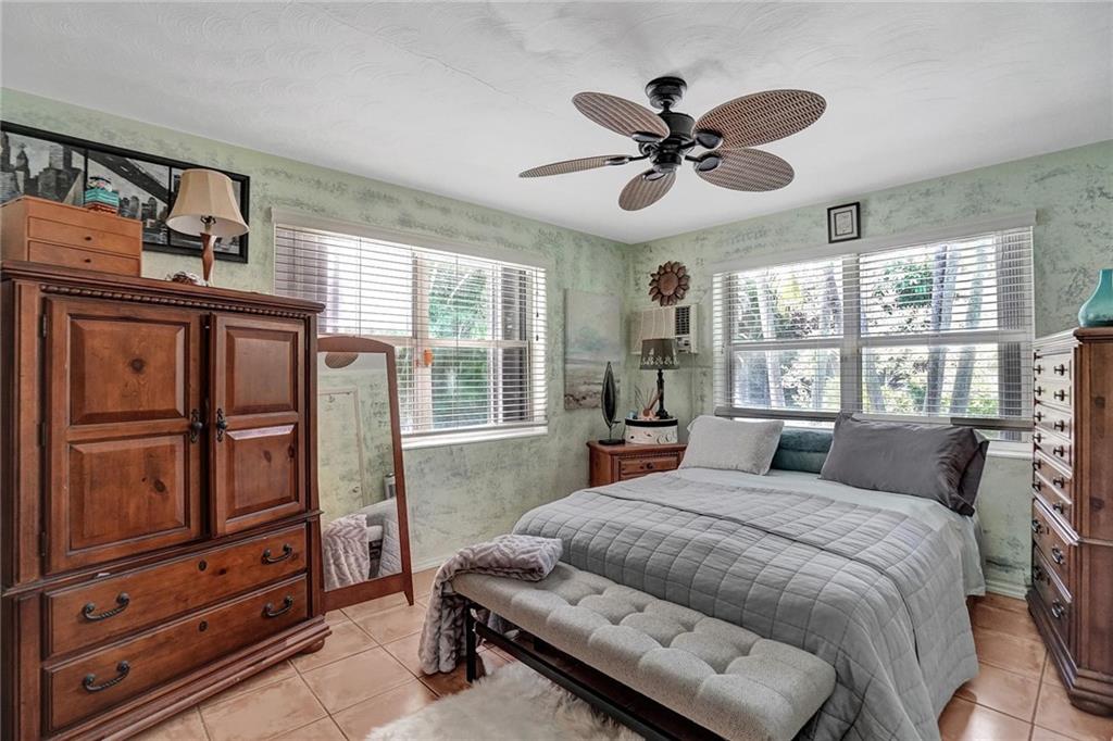 RIO VISTA ISLES - Residential