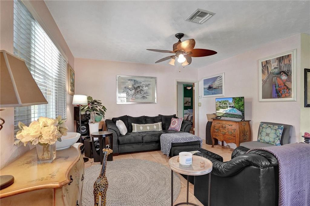 RIO VISTA ISLES - Residential