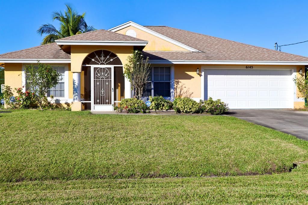 Photo of 6145 NW Gaylord Terrace, Port Saint Lucie, FL 34986 (MLS # R10767157)