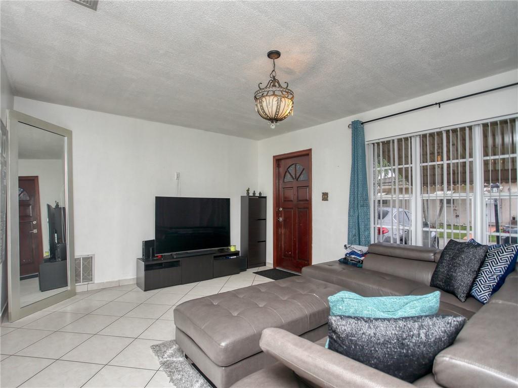 Mainlands Of Tamarac Lake - Residential