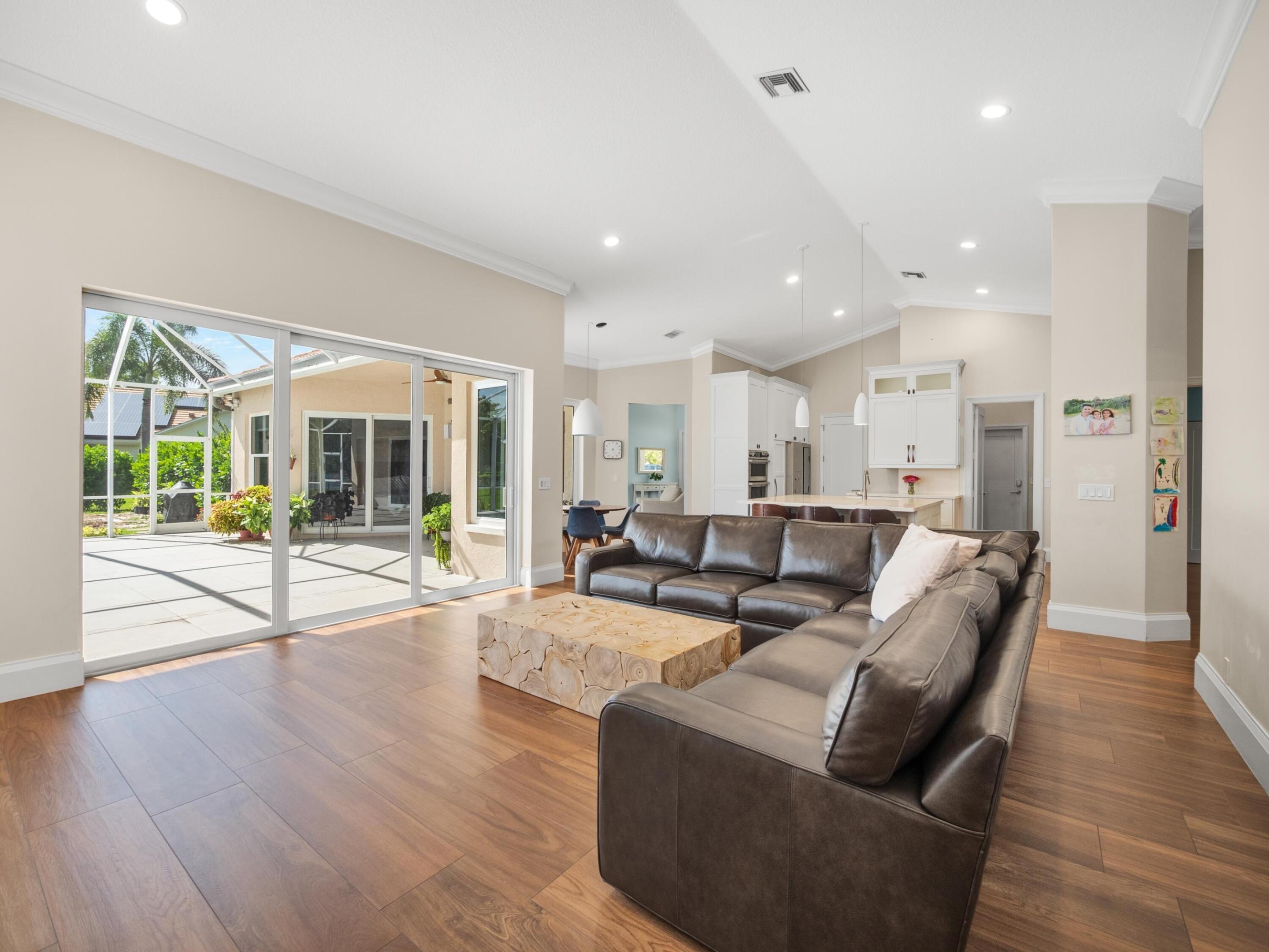 LEGEND LAKE ESTATES - Residential Lease