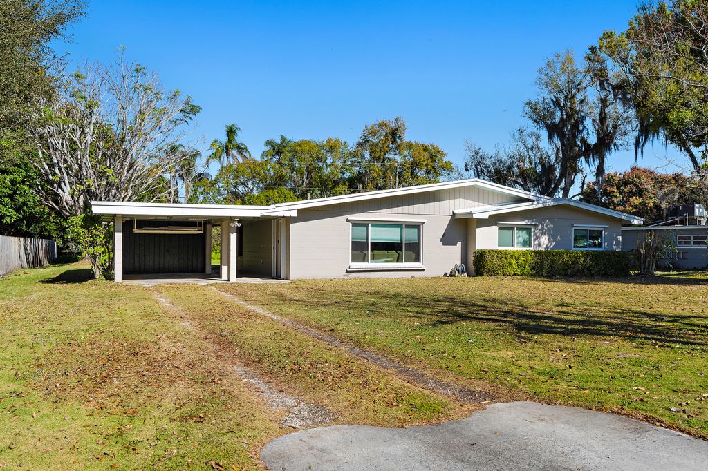 Photo of 800 Anita Street S, Fort Pierce, FL 34982 (MLS # R11155418)