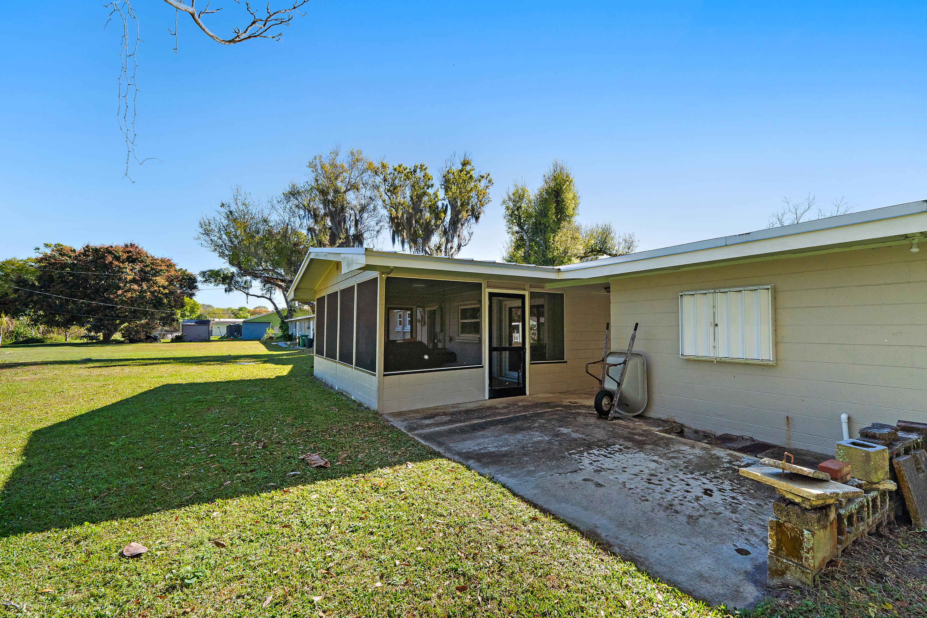 METES AND BOUNDS - Residential