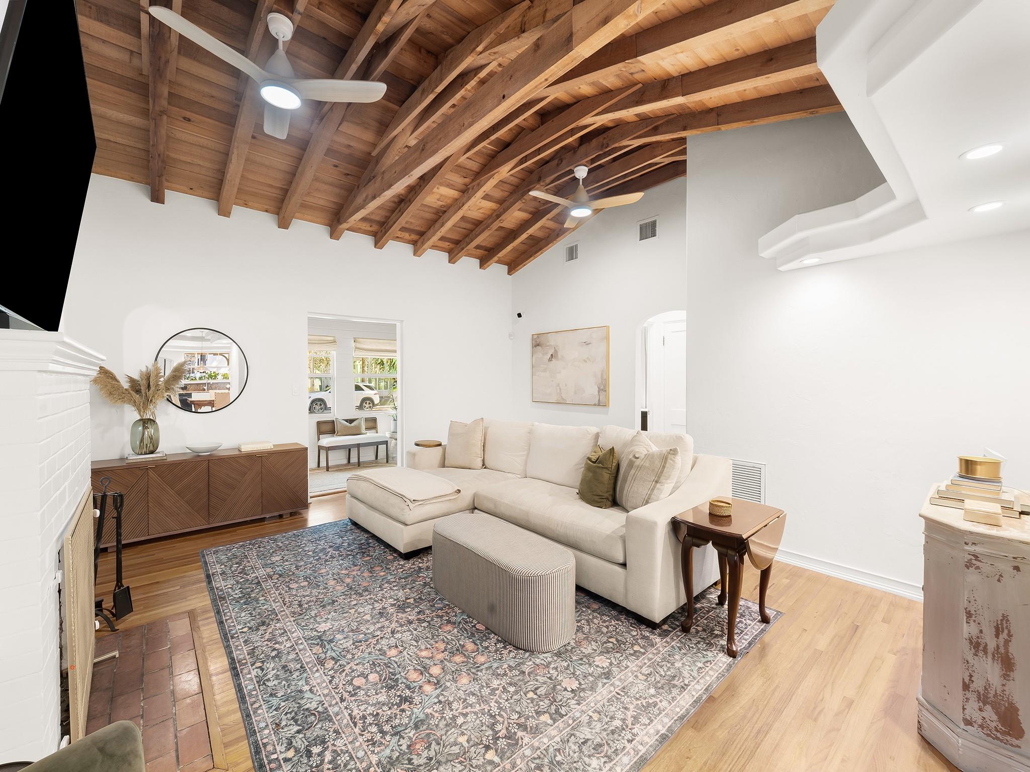 RIO VISTA - Residential