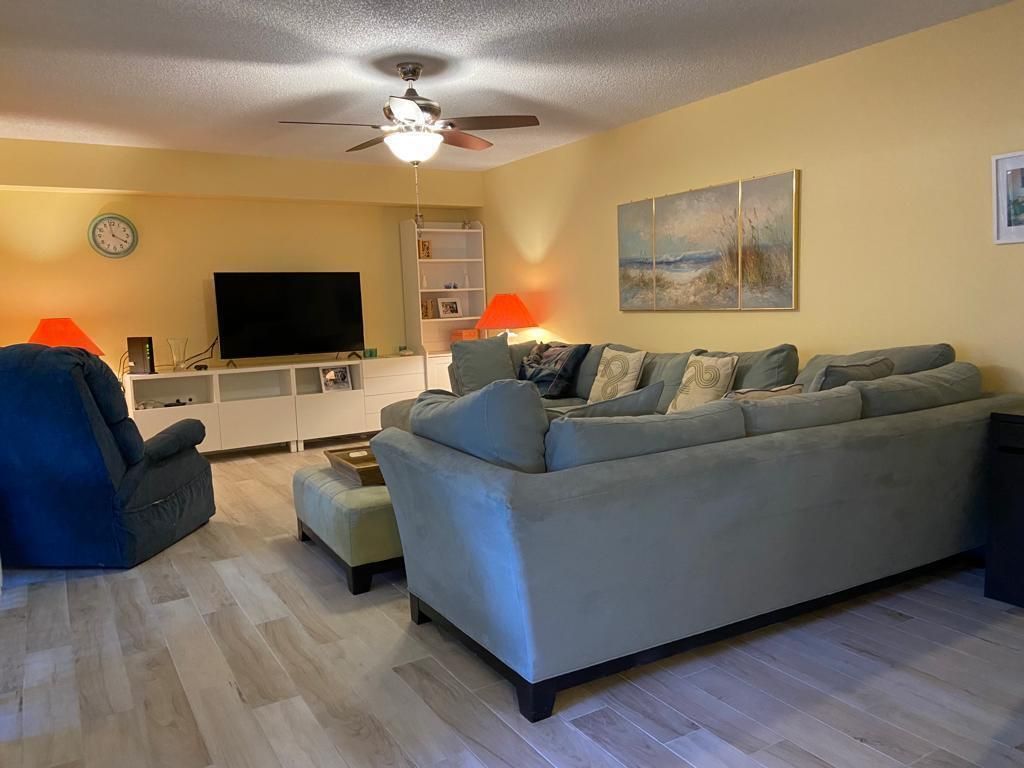 Photo of 8010 80th Way, West Palm Beach, FL 33407 (MLS # B26028841)