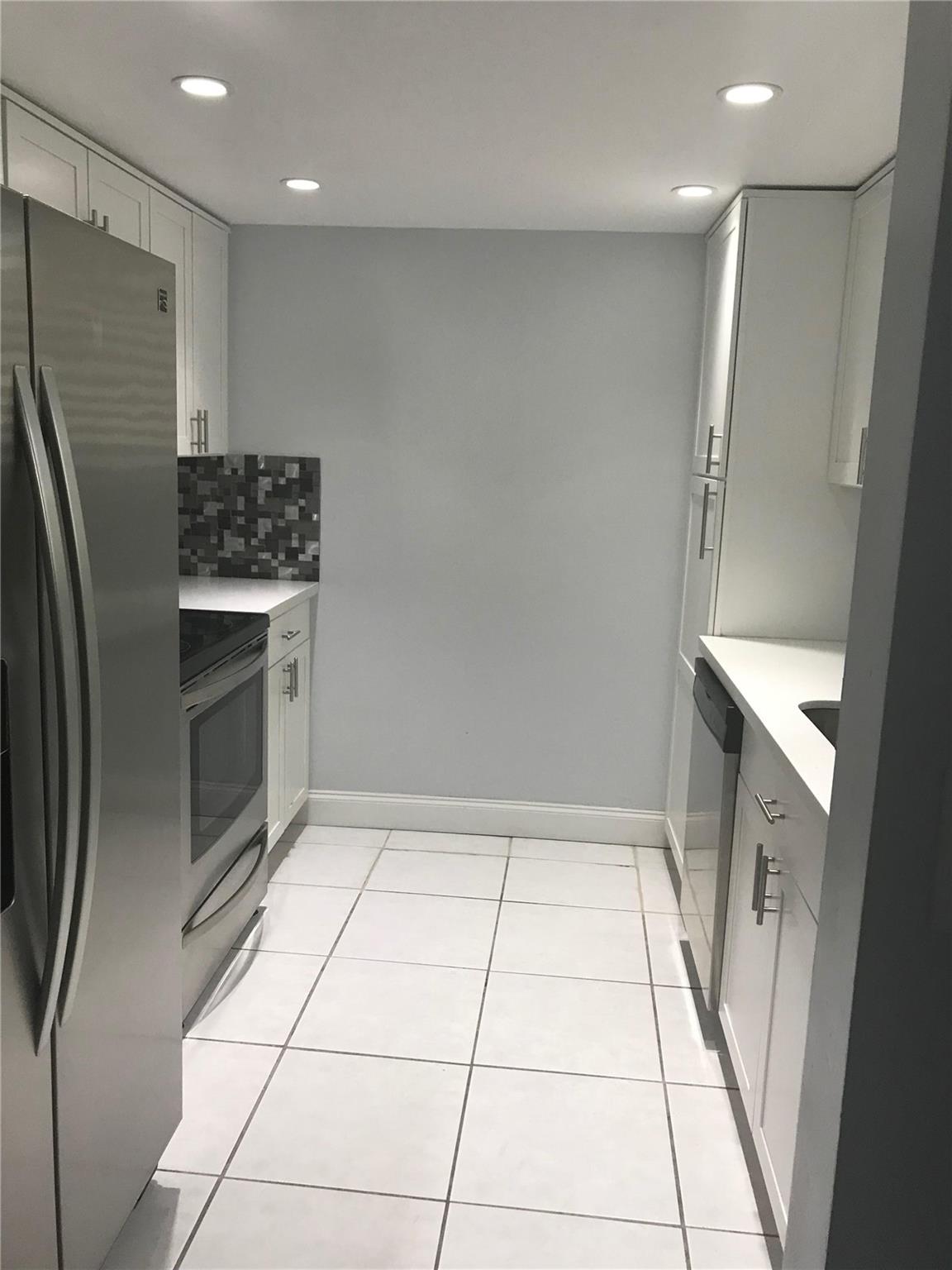 Patios Of Oakwood Condo - Residential Lease