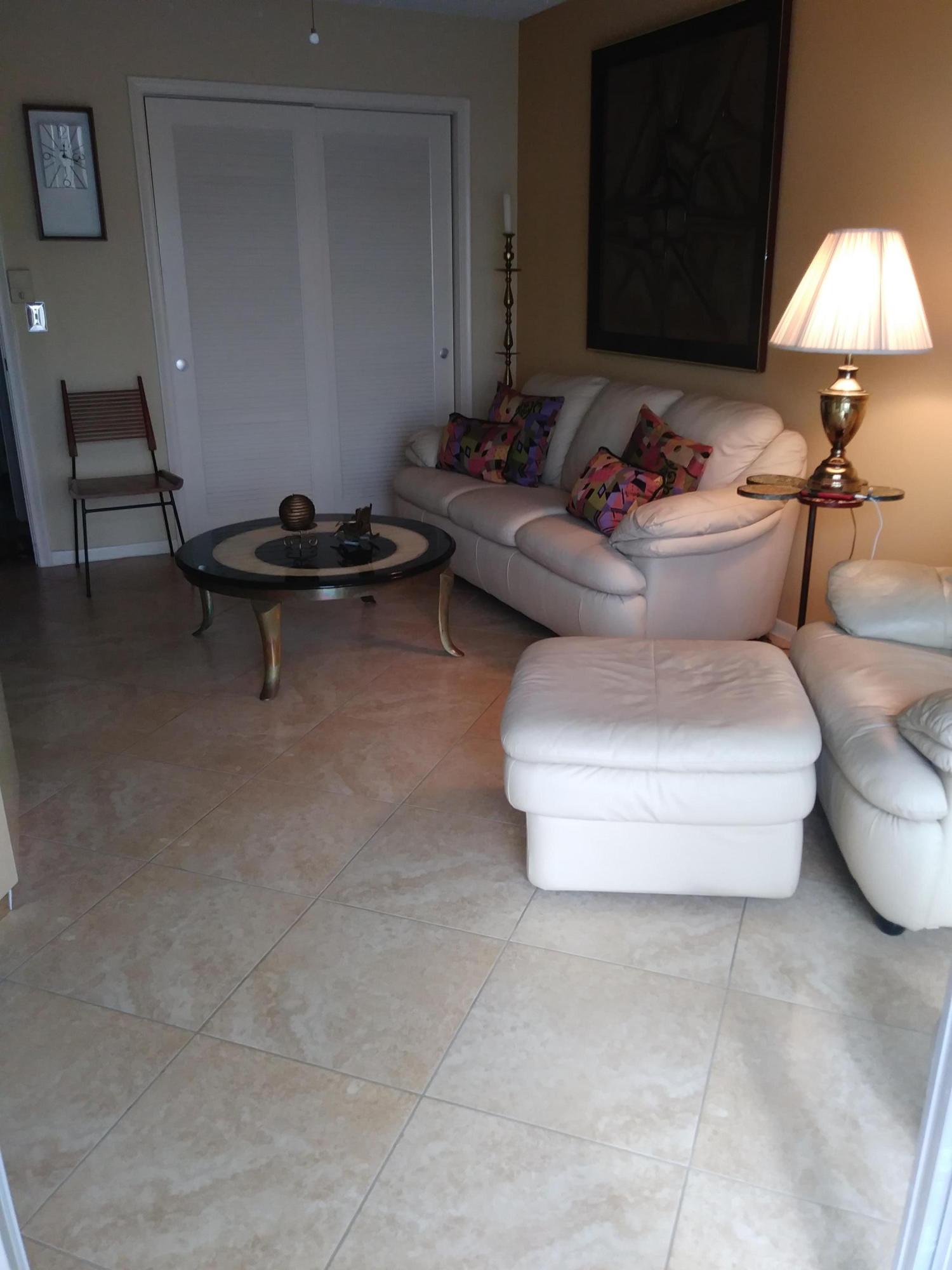 WELLINGTON CONDOS - Residential