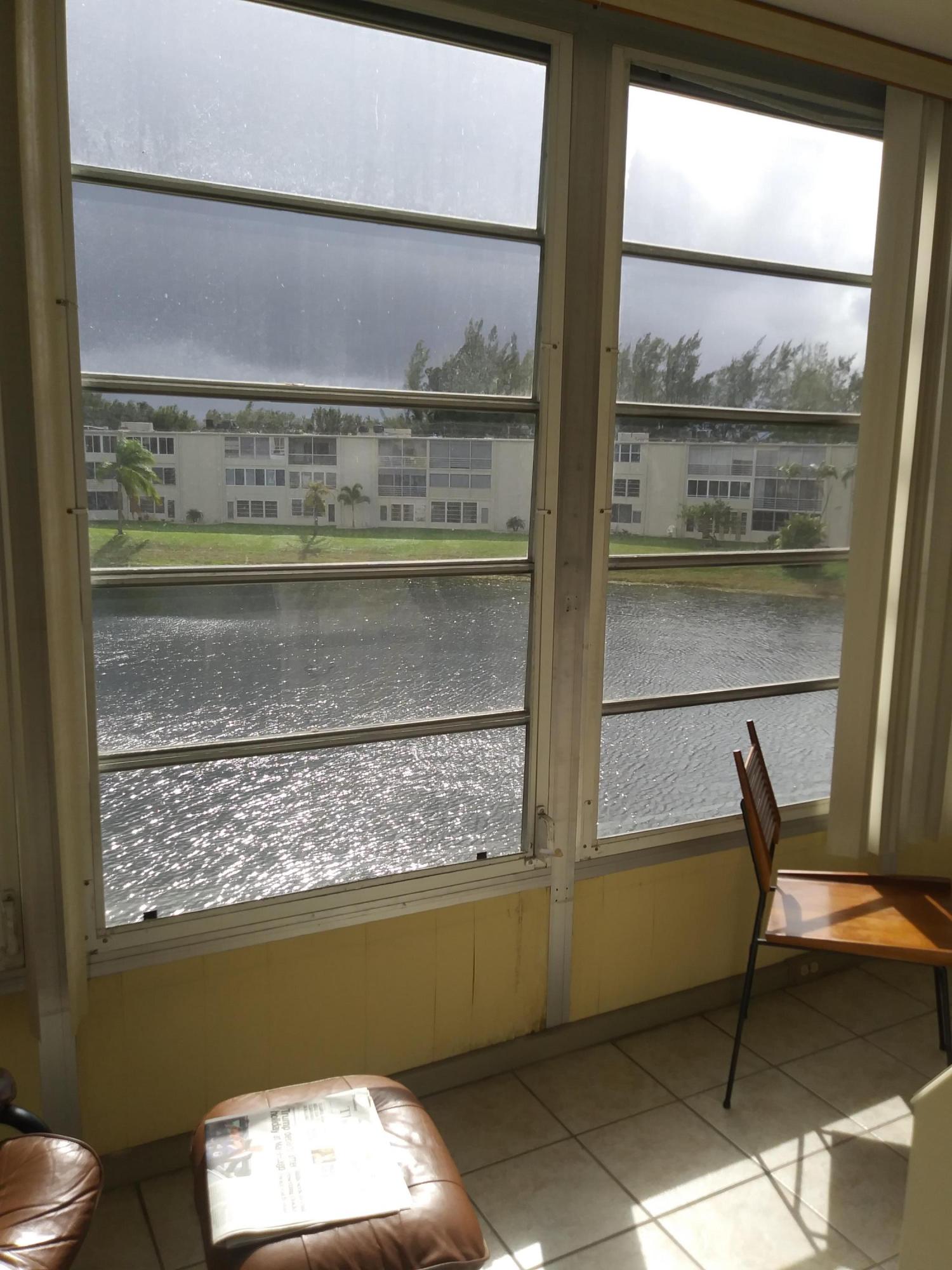 WELLINGTON CONDOS - Residential