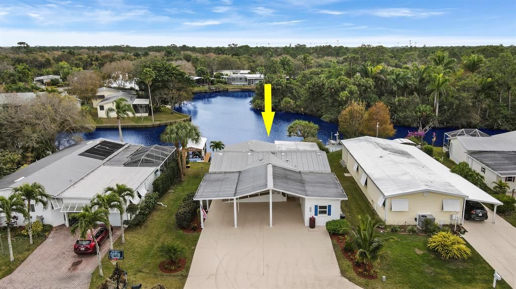 Photo of 132 SE Paradise Place, Stuart, FL 34997 (MLS # R10697542)