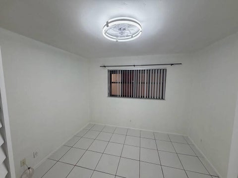 Tiny photo for 2977 Riverside Drive #202, Coral Springs, FL 33065 (MLS # B26036710)