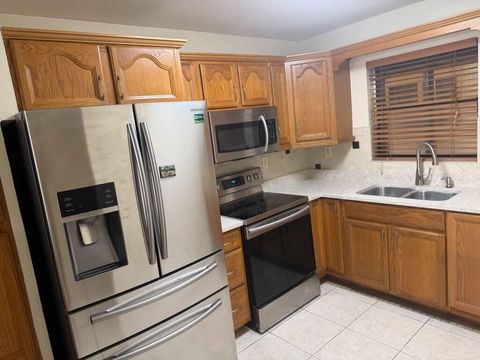 Tiny photo for 2977 Riverside Drive #202, Coral Springs, FL 33065 (MLS # B26036710)