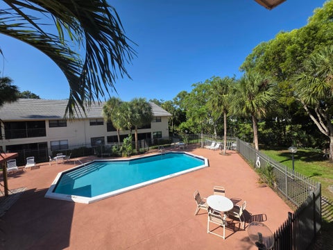 Tiny photo for 2977 Riverside Drive #202, Coral Springs, FL 33065 (MLS # B26036710)