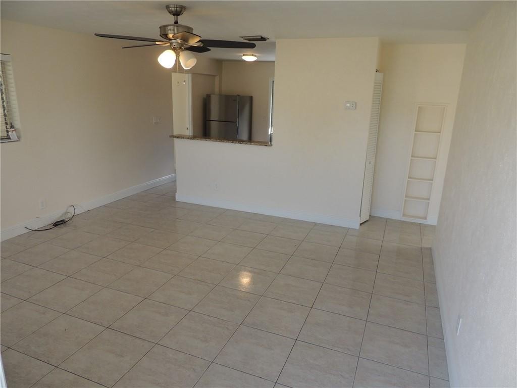 CRESTHAVEN 10 - Residential Lease