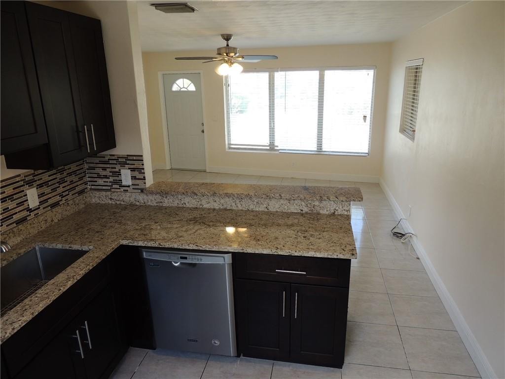 CRESTHAVEN 10 - Residential Lease