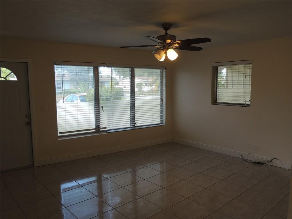 CRESTHAVEN 10 - Residential Lease