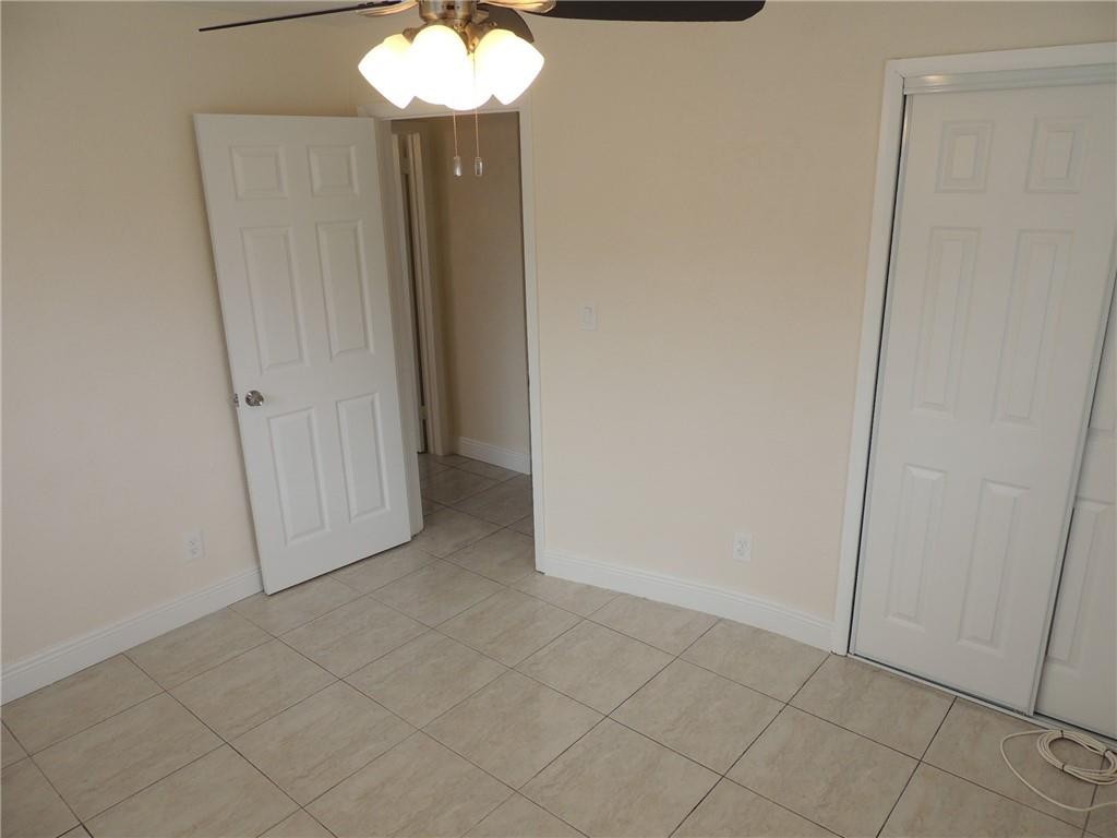 CRESTHAVEN 10 - Residential Lease