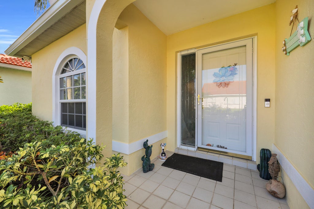 Photo of 4348 SE Hopetown Terrace, Stuart, FL 34997 (MLS # B26079734)