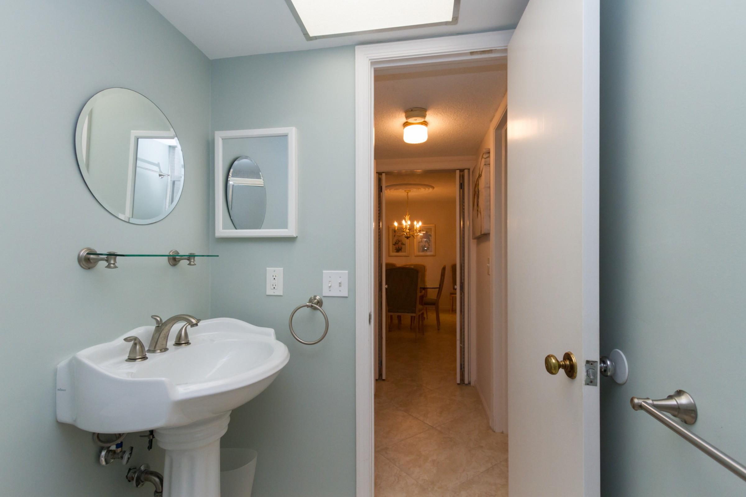 ATLANTIS SHERBROOKE VILLAS CONDO - Residential