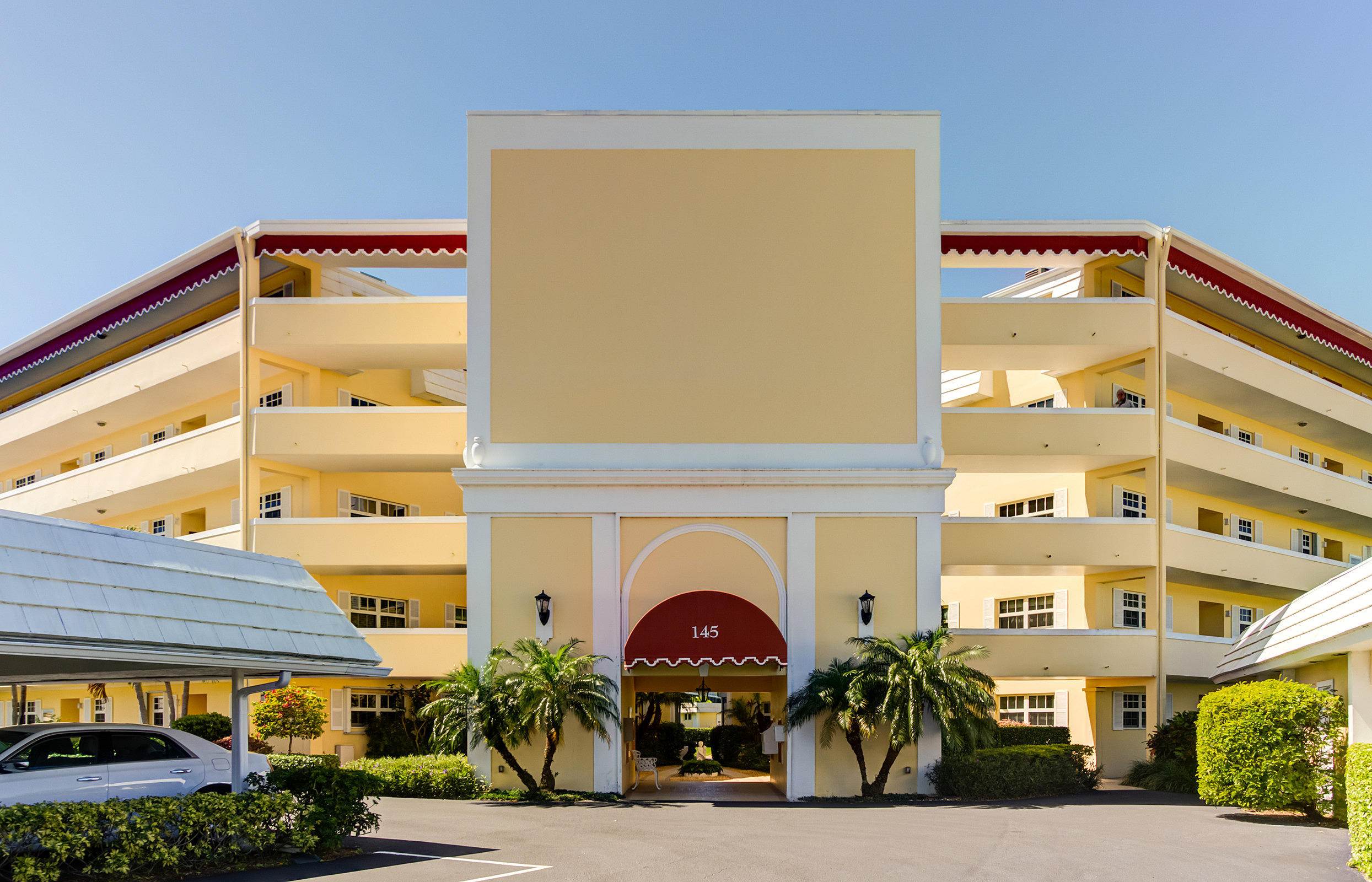 ATLANTIS SHERBROOKE VILLAS CONDO - Residential