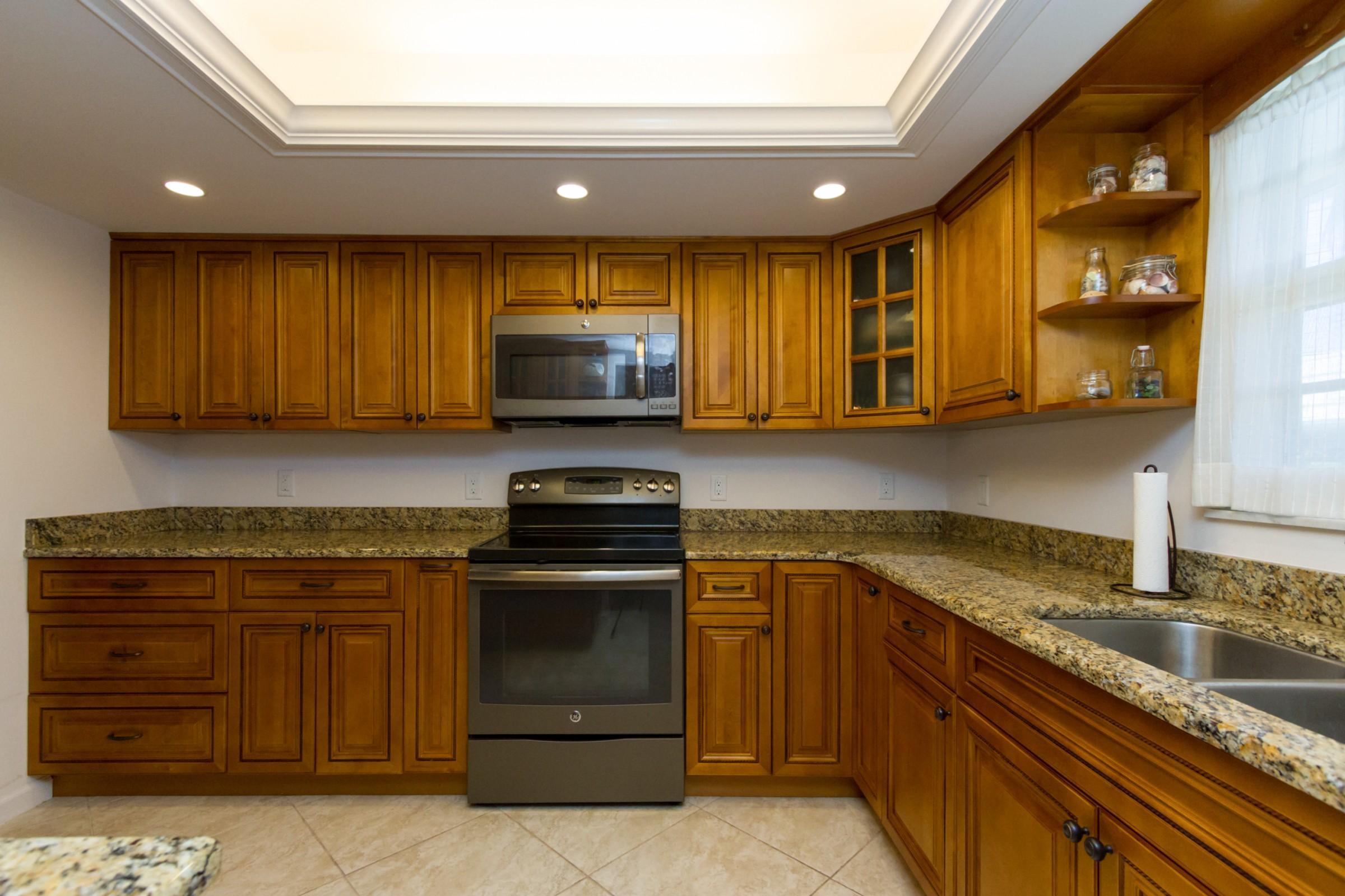 ATLANTIS SHERBROOKE VILLAS CONDO - Residential