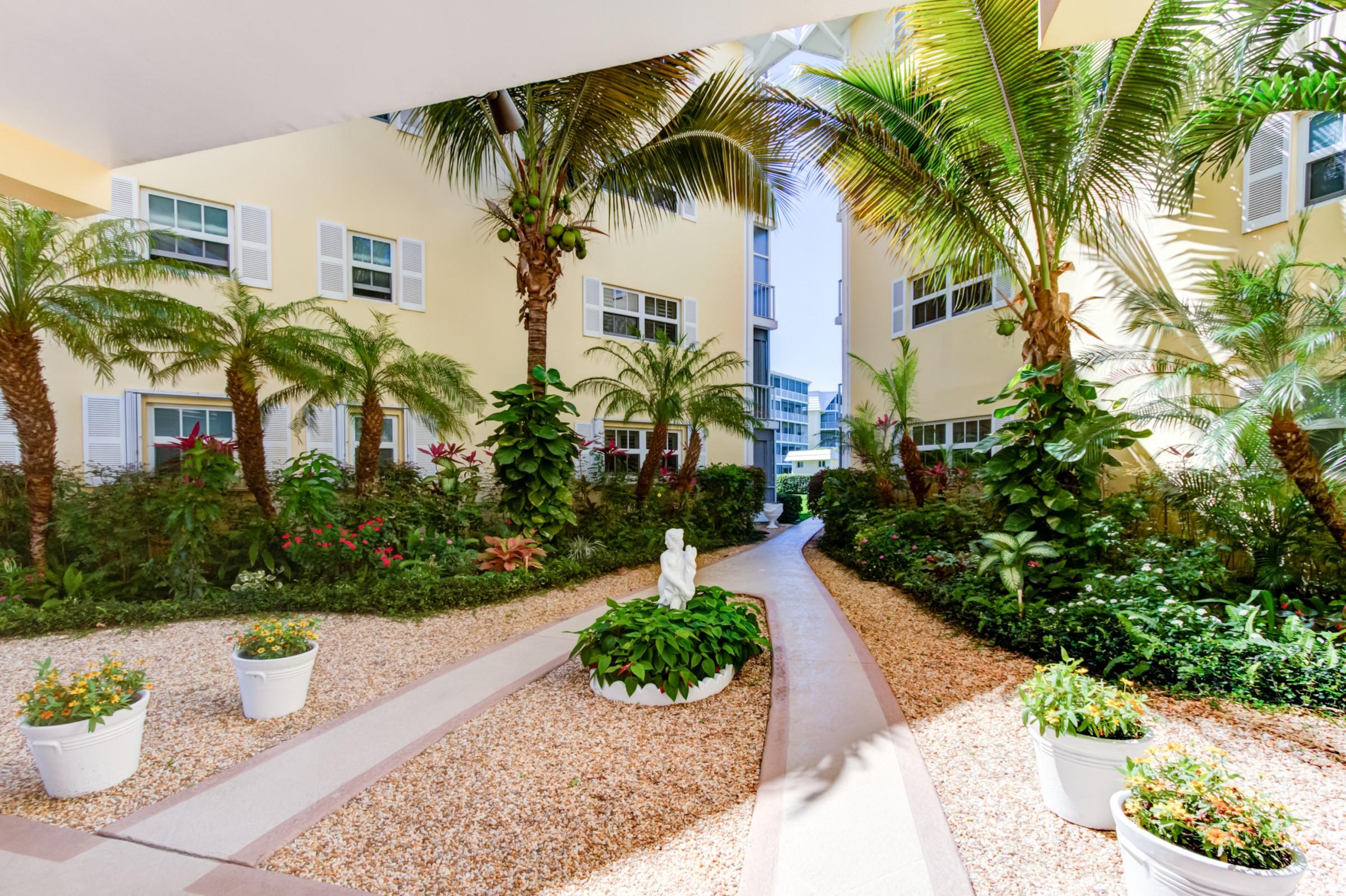 ATLANTIS SHERBROOKE VILLAS CONDO - Residential