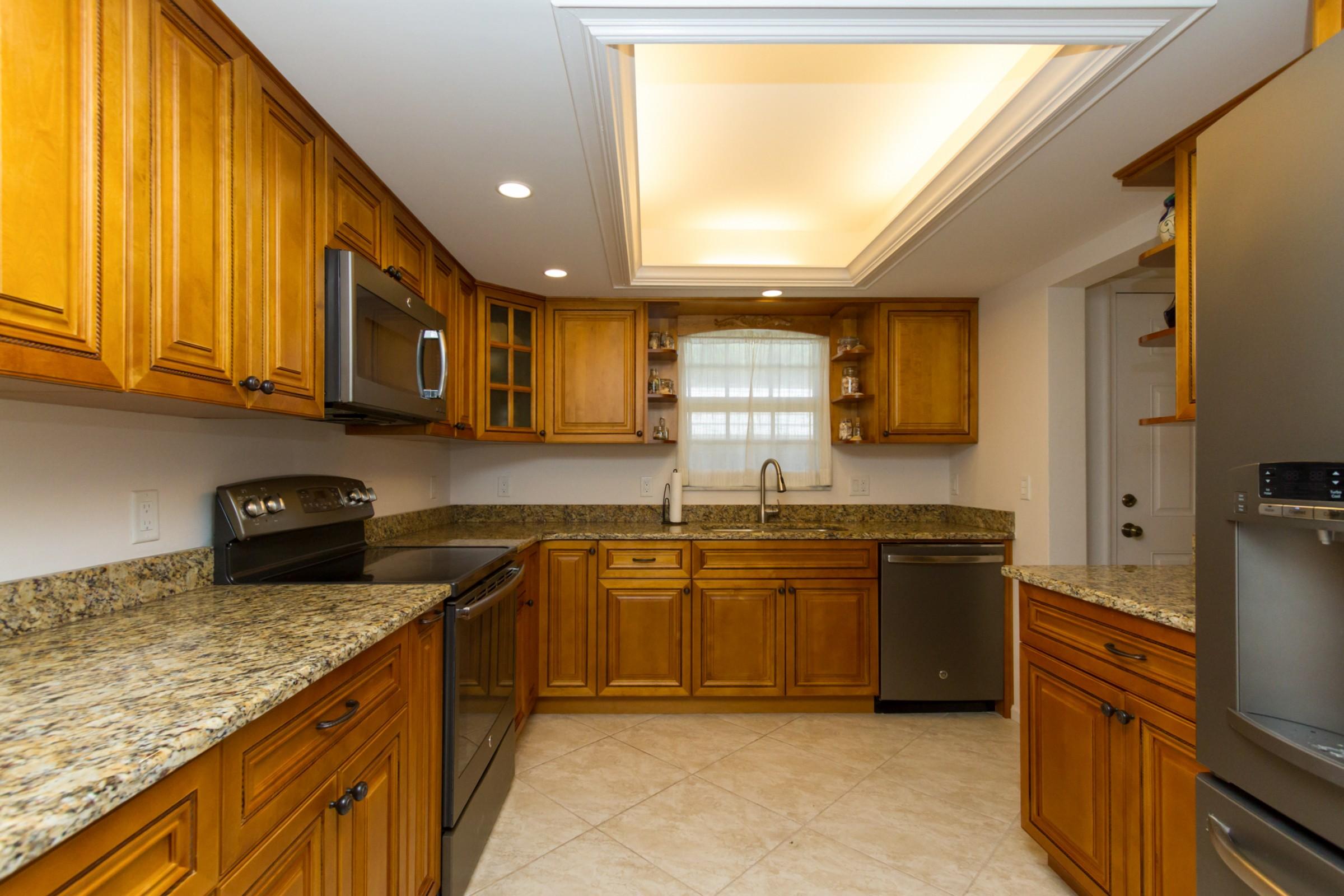 ATLANTIS SHERBROOKE VILLAS CONDO - Residential