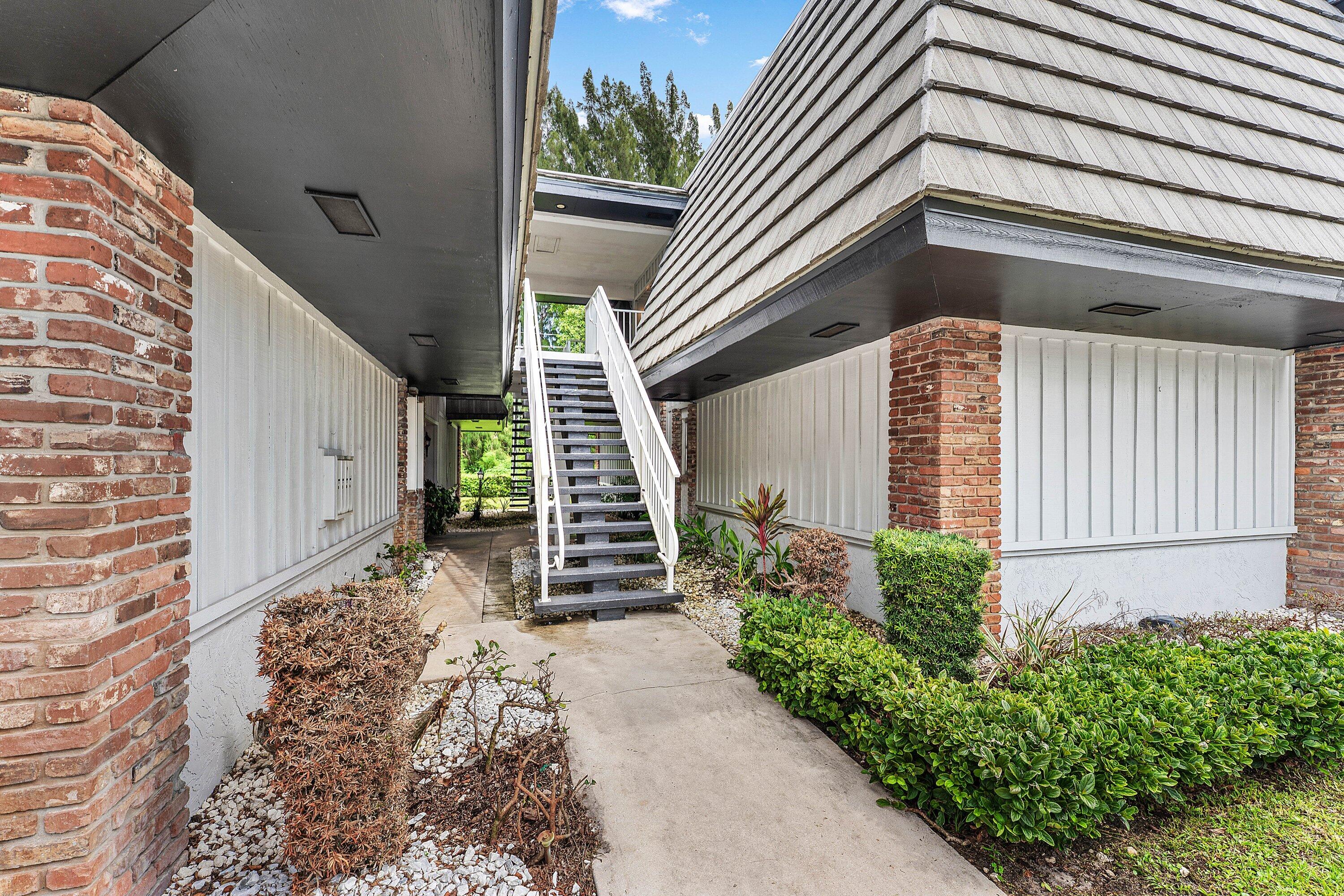 408 PINE TREE Court 12