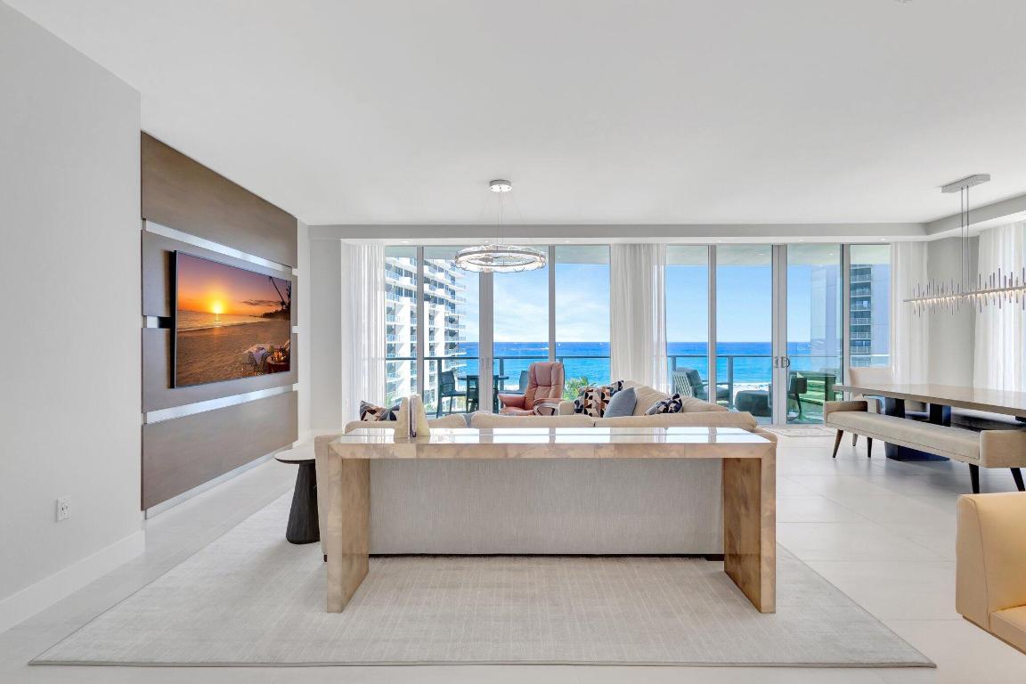 3100 N Ocean Drive P-805