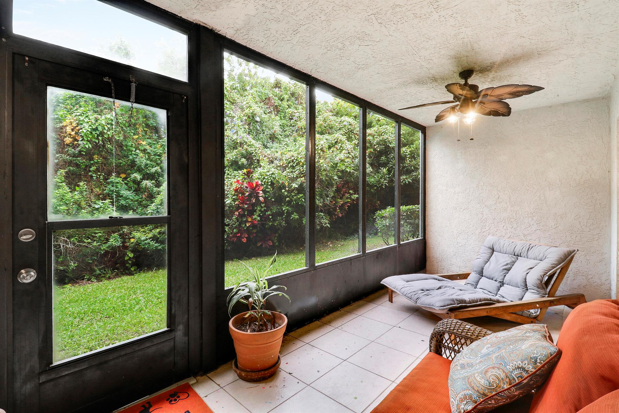 PARKVIEW CONDO - Residential