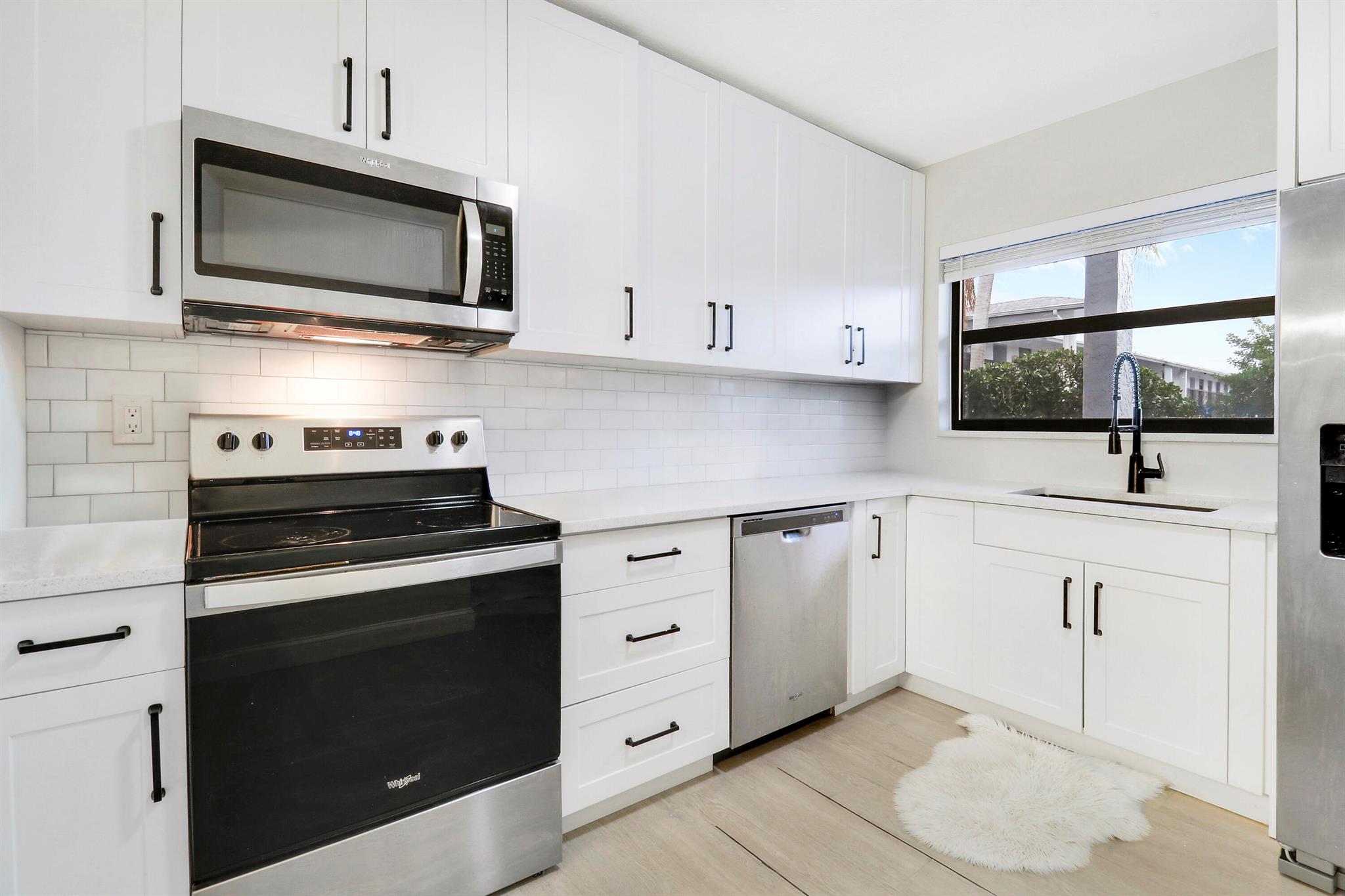 PARKVIEW CONDO - Residential