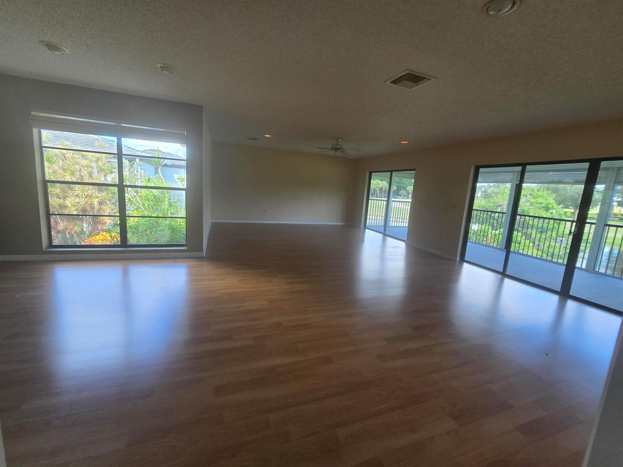 SOUTHPORT AT HUNTERS RUN - Residential