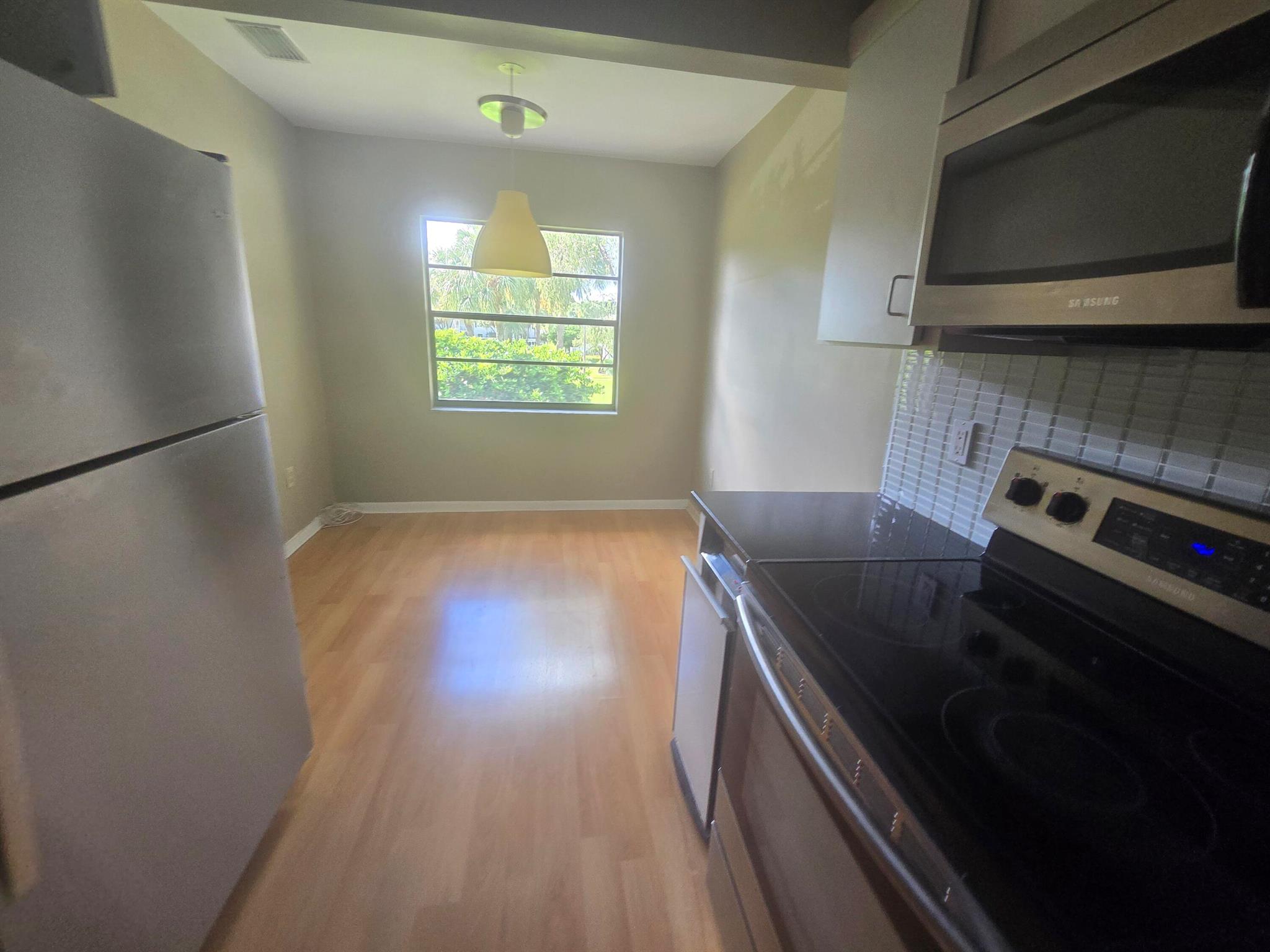 SOUTHPORT AT HUNTERS RUN - Residential