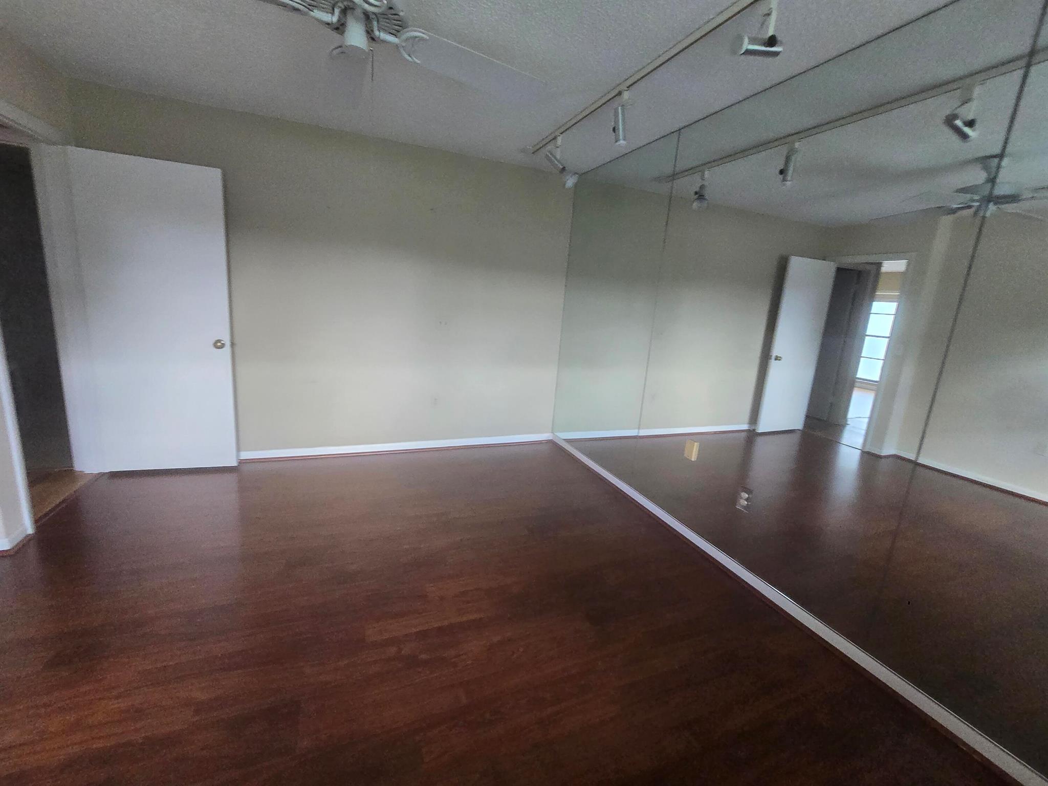 SOUTHPORT AT HUNTERS RUN - Residential