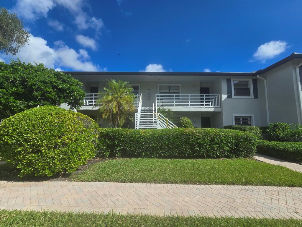 Photo of 32 Southport Lane #B, Boynton Beach, FL 33436 (MLS # R11135778)