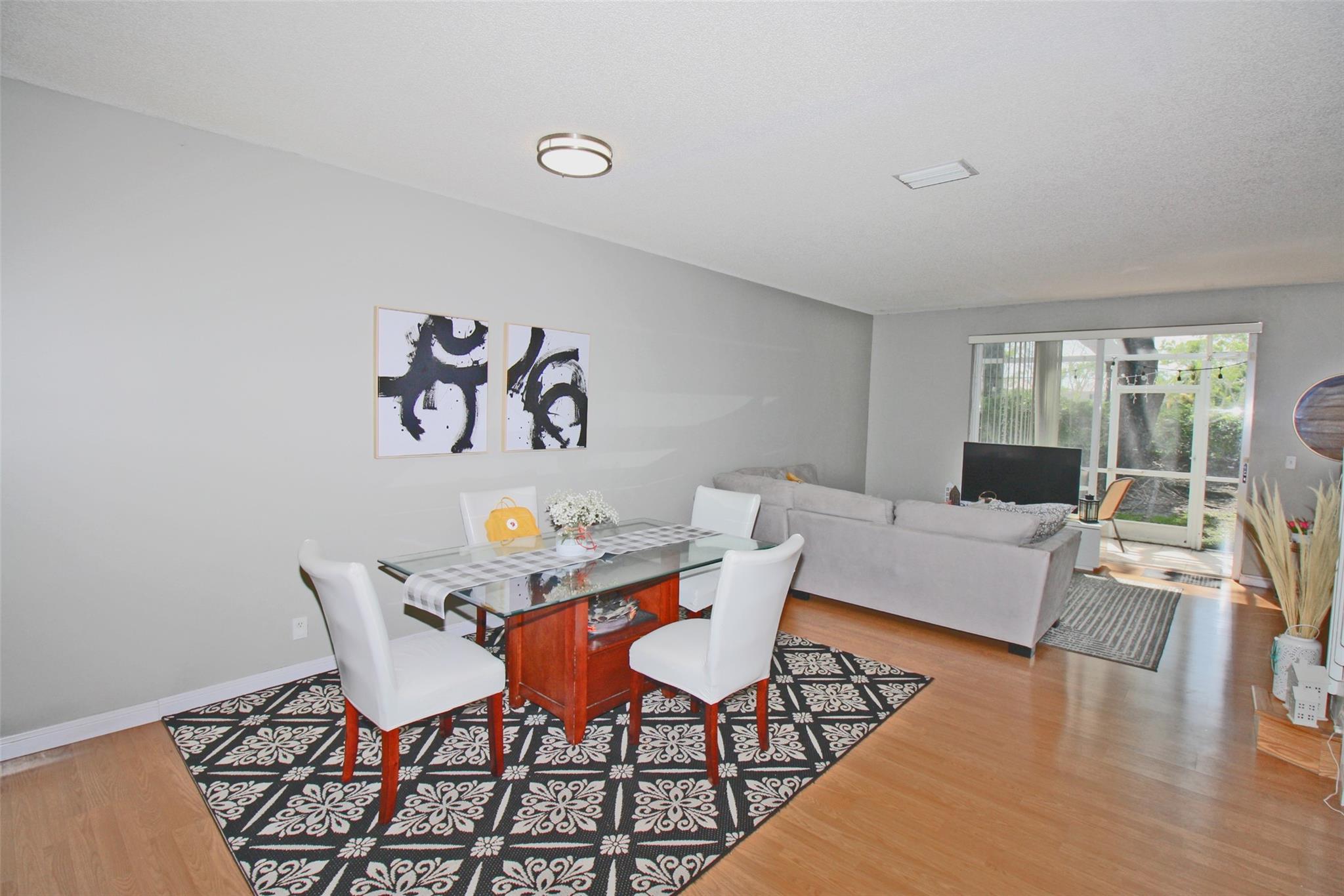SAN SIMEON - Residential Lease