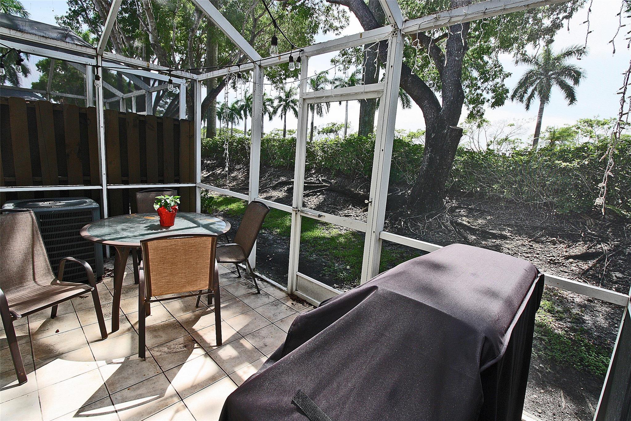 SAN SIMEON - Residential Lease