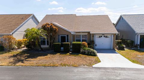 Townhomes and Villas with Garages in Florida's Treasure Coast 114 376 NW Sherry Lane Port St Lucie FL 34986