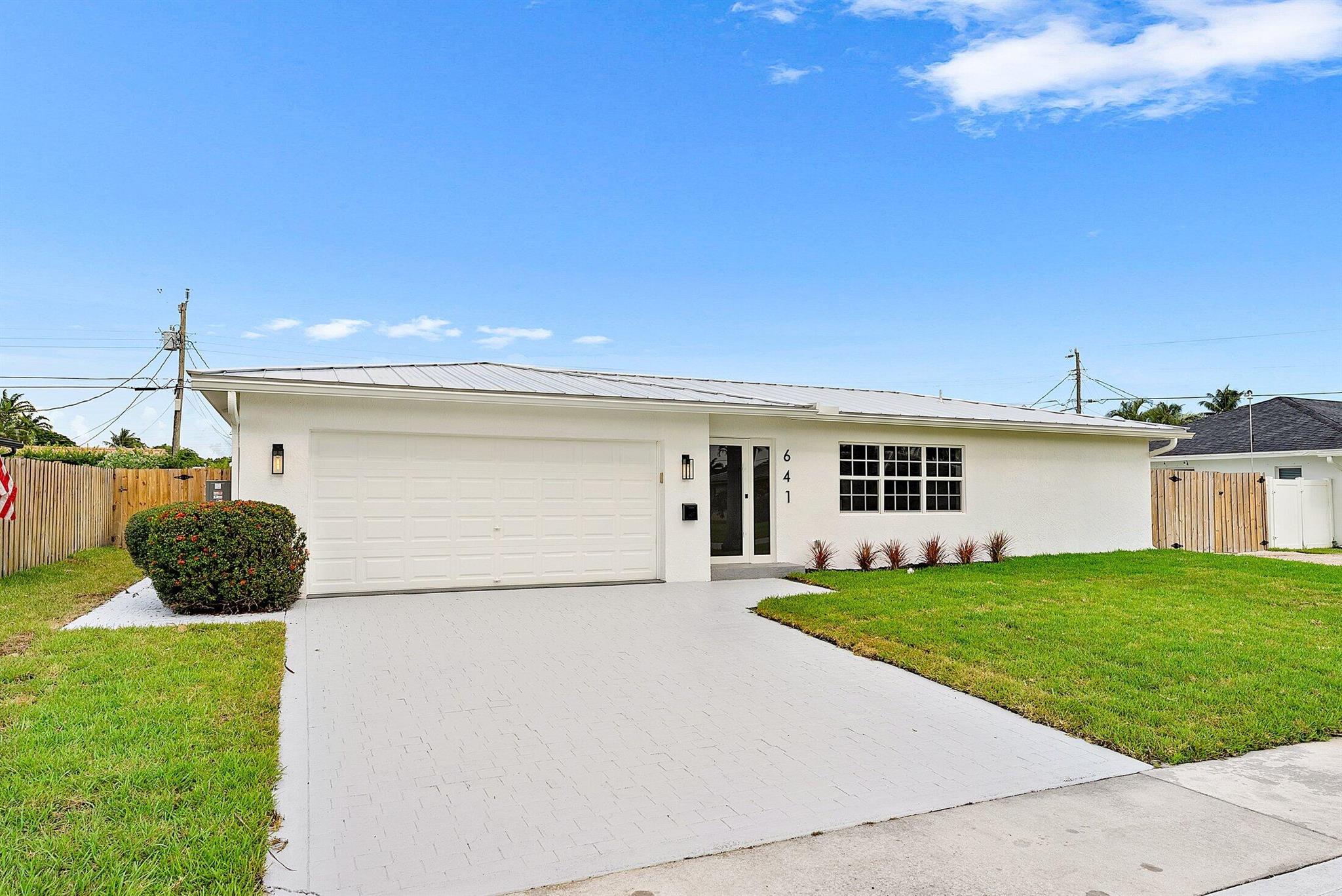 641 NW 15th Avenue, Boca Raton, FL, 33486/$1,199,900 1 641 NW 15th Avenue