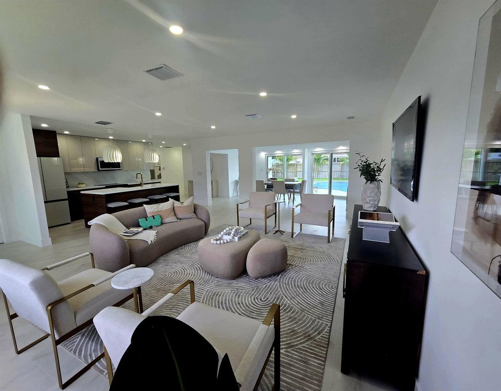 Photo of 641 NW 15th Avenue, Boca Raton, FL 33486 (MLS # R11110261)